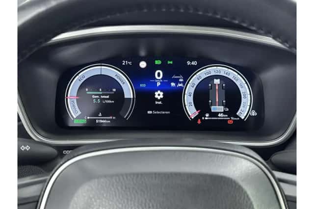 Toyota Corolla (2023) thumbnail 3