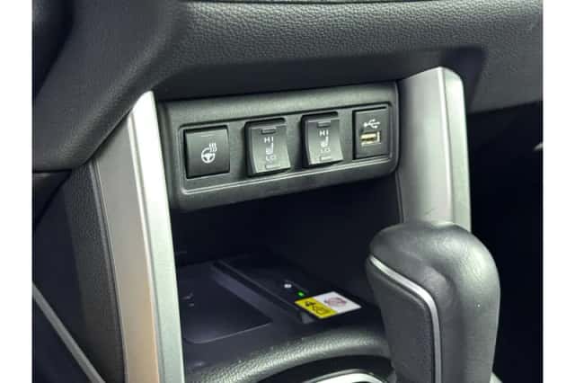 Toyota Corolla (2023) thumbnail 6