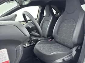 Toyota Aygo X (2022) thumbnail 10