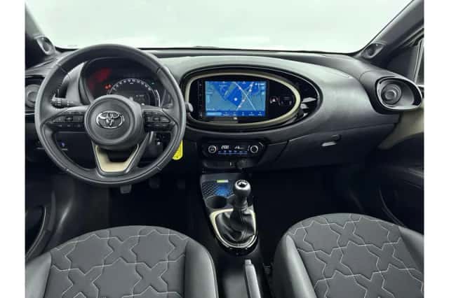 Toyota Aygo X (2022) thumbnail 2