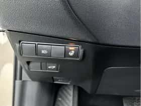 Toyota Corolla (2025) thumbnail 8