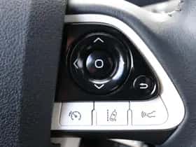 Toyota Prius (2016) thumbnail 21