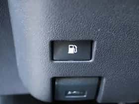 Toyota Prius (2016) thumbnail 30