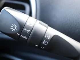 Toyota Prius (2016) thumbnail 32