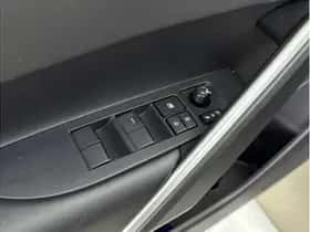 Toyota Corolla (2025) thumbnail 14