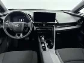 Toyota C-HR (2025) thumbnail 2