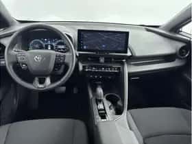 Toyota C-HR (2025) thumbnail 2