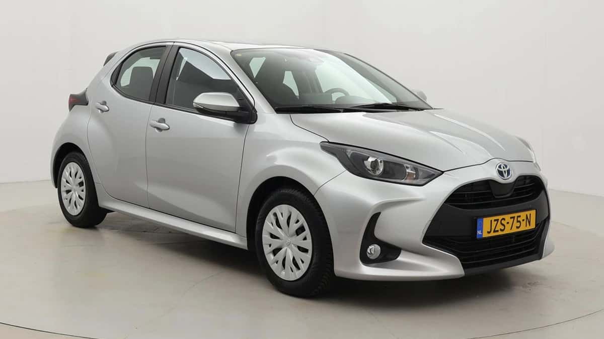 Toyota Yaris (2023) — foto 1