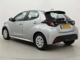 Toyota Yaris (2023) thumbnail 5