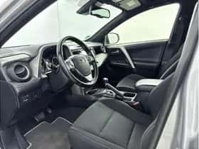 Toyota RAV4 (2018) thumbnail 15