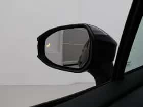Toyota C-HR (2026) thumbnail 6