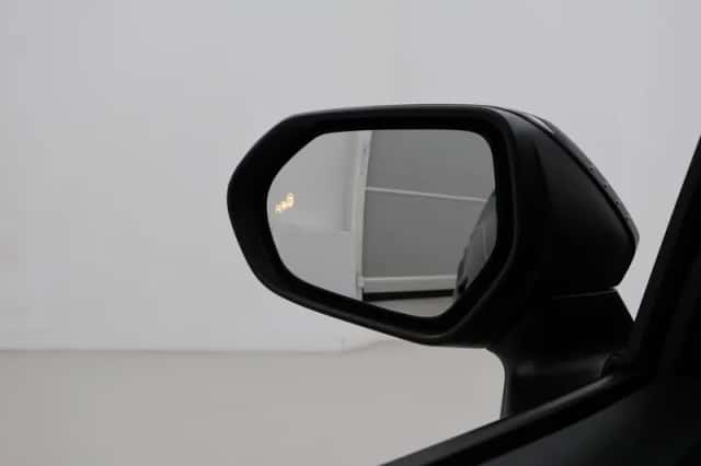 Toyota Yaris Cross (2024) thumbnail 5