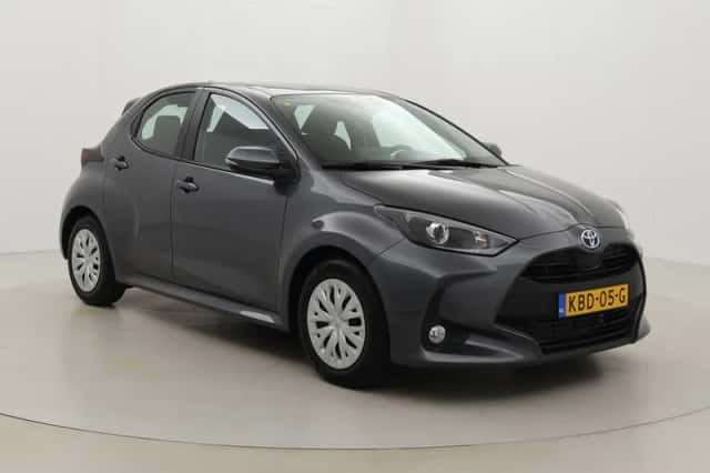 Toyota Yaris (2023) thumbnail 1