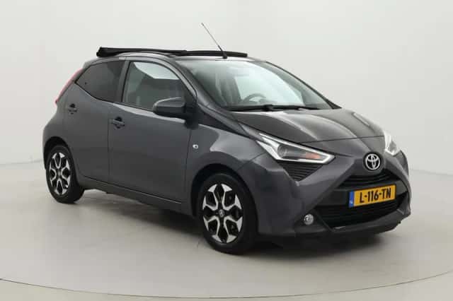 Toyota Aygo (2021) thumbnail 1