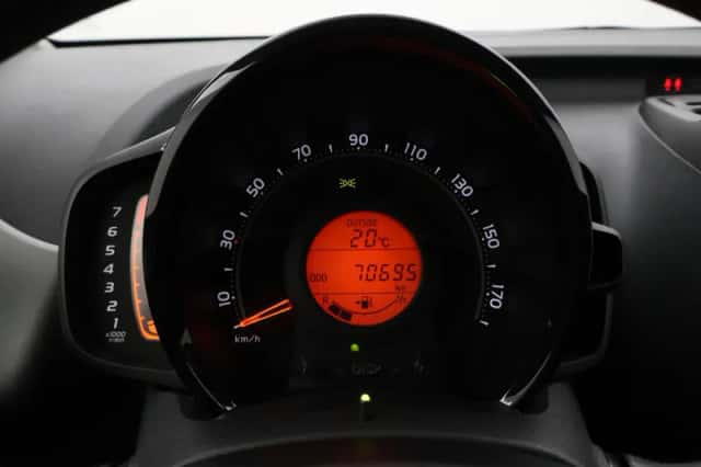 Toyota Aygo (2021) thumbnail 3