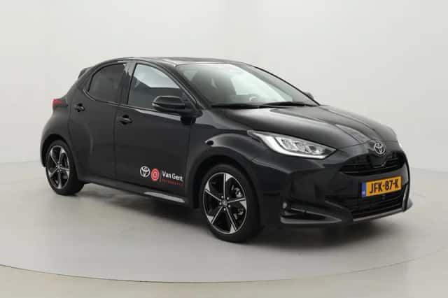 Toyota Yaris (2025) thumbnail 1