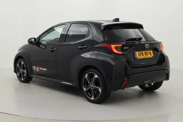Toyota Yaris (2025) thumbnail 4