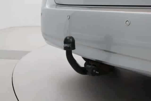 Toyota Prius (2013) thumbnail 6