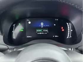 Toyota Yaris (2025) thumbnail 3
