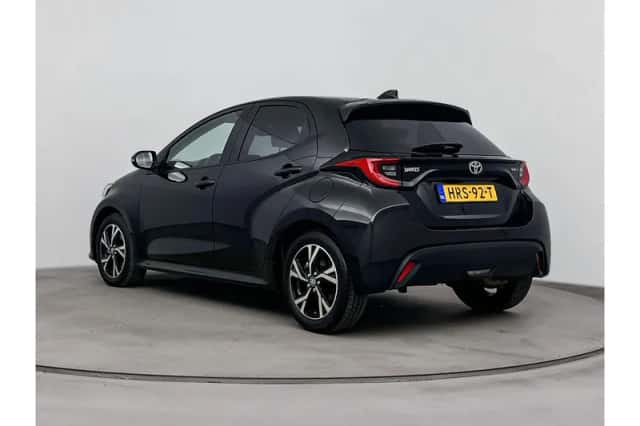 Toyota Yaris (2025) thumbnail 4