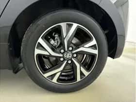 Toyota Yaris (2025) thumbnail 10