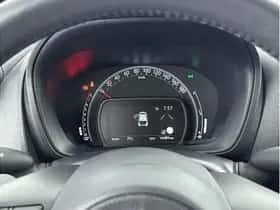 Toyota Aygo X (2022) thumbnail 3