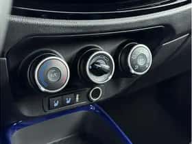 Toyota Aygo X (2022) thumbnail 5