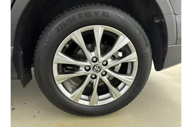 Toyota RAV4 (2016) thumbnail 6