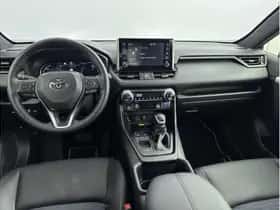 Toyota RAV4 (2022) thumbnail 2