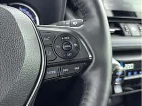 Toyota RAV4 (2022) thumbnail 17