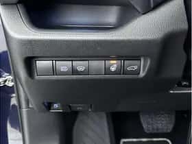 Toyota RAV4 (2022) thumbnail 5