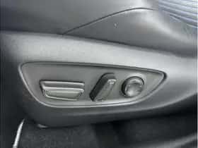 Toyota RAV4 (2022) thumbnail 6