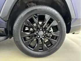 Toyota RAV4 (2022) thumbnail 8