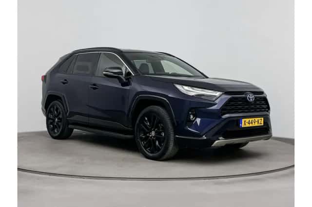 Toyota RAV4 (2022) thumbnail 1