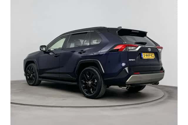 Toyota RAV4 (2022) thumbnail 4