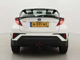 Toyota C-HR (2021) thumbnail 19