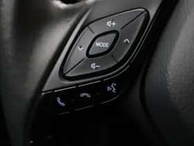 Toyota C-HR (2021) thumbnail 24