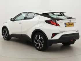 Toyota C-HR (2021) thumbnail 4