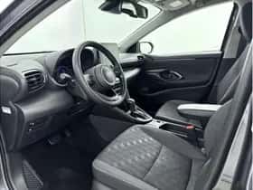 Toyota Yaris (2025) thumbnail 13