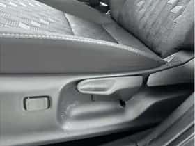 Toyota Yaris (2025) thumbnail 15