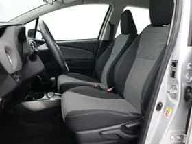 Toyota Yaris (2015) thumbnail 16