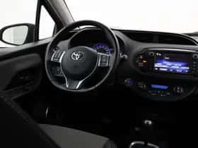 Toyota Yaris (2015) thumbnail 21