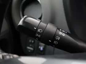 Toyota Yaris (2015) thumbnail 22
