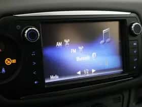 Toyota Yaris (2015) thumbnail 26