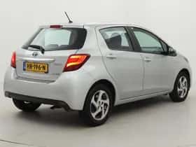 Toyota Yaris (2015) thumbnail 28