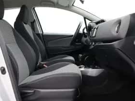 Toyota Yaris (2015) thumbnail 29