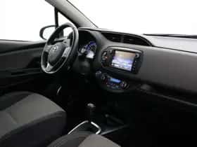 Toyota Yaris (2015) thumbnail 30