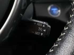 Toyota Yaris (2015) thumbnail 4