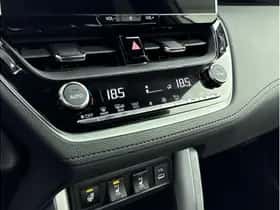 Toyota Corolla (2024) thumbnail 5