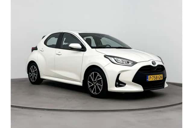 Toyota Yaris (2022) thumbnail 1